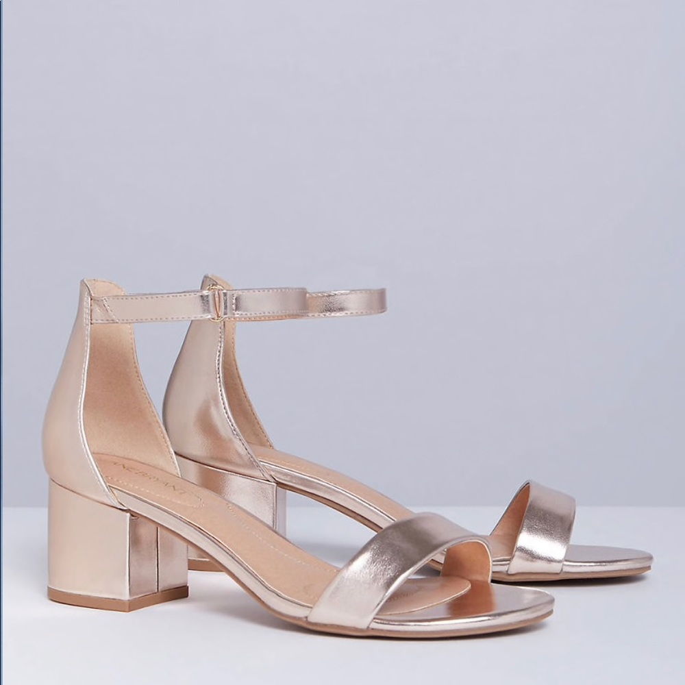 Rose gold sandals 7W NWT